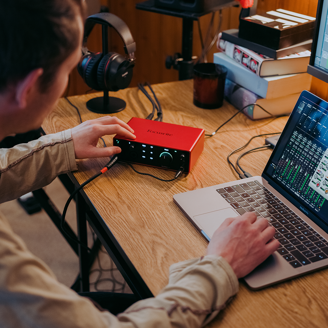 Focusrite Scarlett 4i4 4th Gen, 4-in, 4-out USB Audio Interface