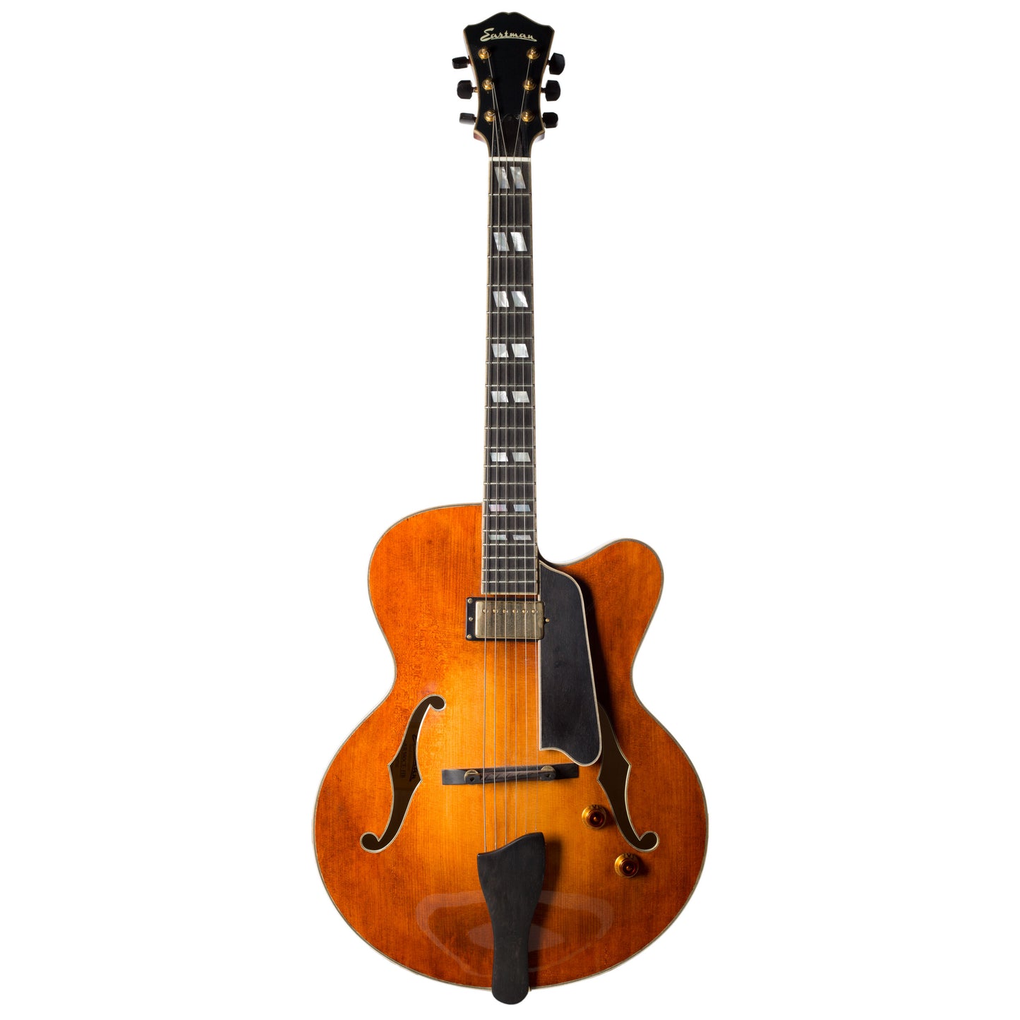 Eastman AR580CE Archtop In Classic Burst with Case (A6312)