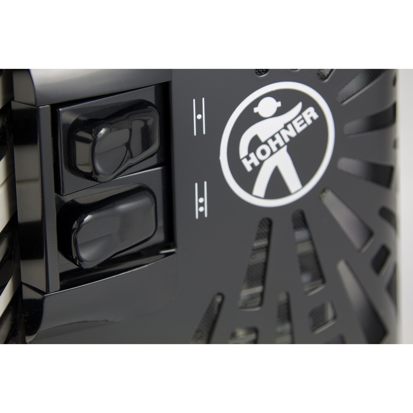 Hohner Bravo II 48 Chromatic Piano Key Accordion - White