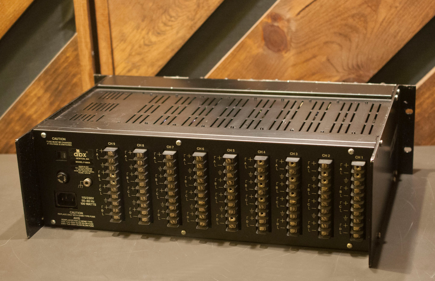 DBX 900-Series Rack w/ 6x903 Comp 2x904 Gate Modules (C1014323)