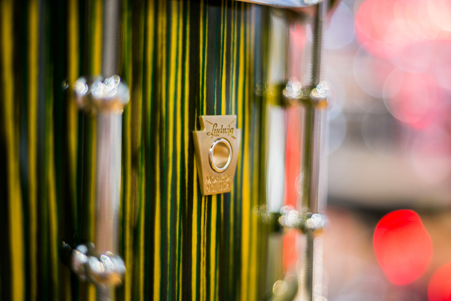 Ludwig Classic Maple 6.5x14 Snare Drum In Electrostatic Yellow Lacquer Finish (LS403TXLY)