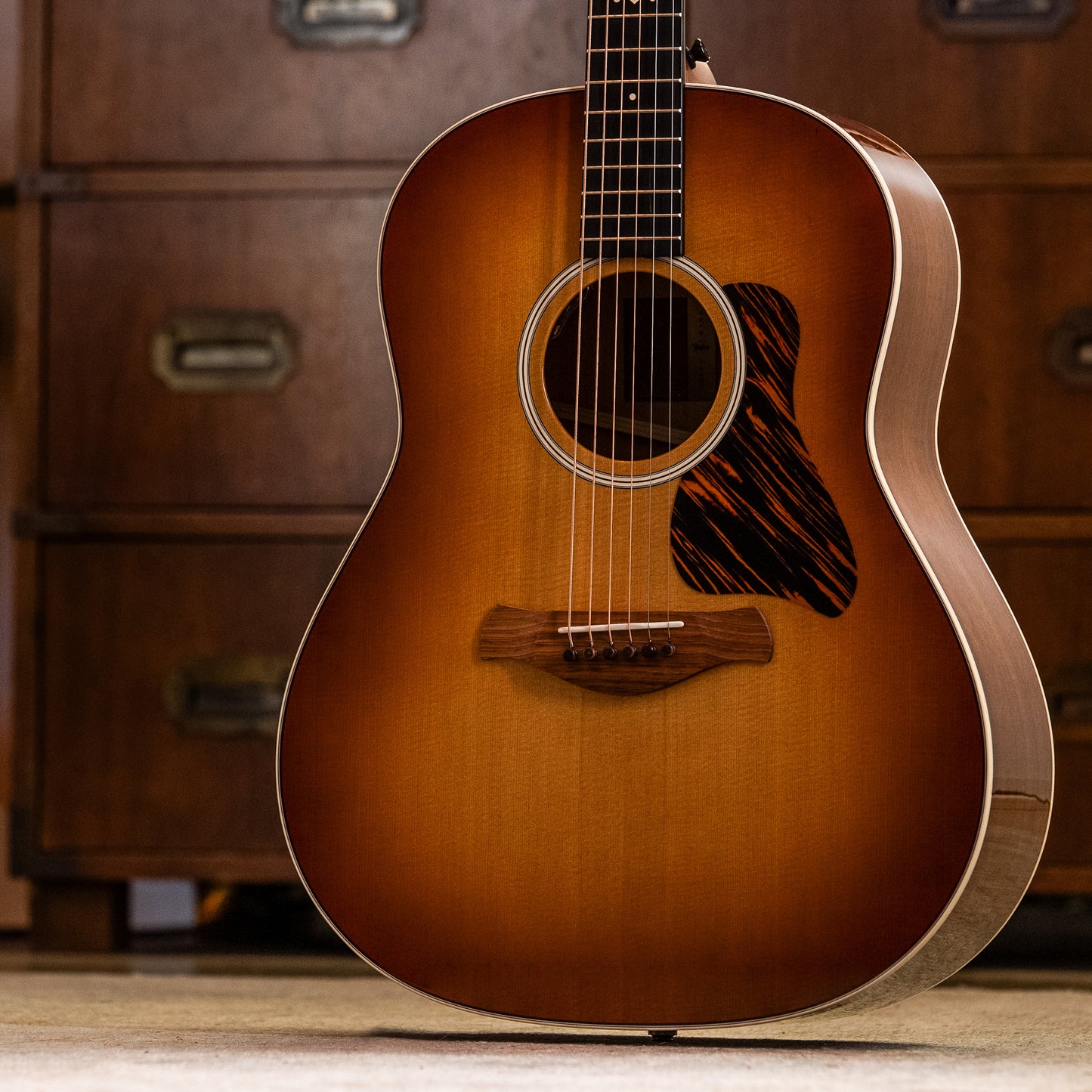 Taylor Gold Label 517e SB Acoustic Electric Guitar w/ Firestripe Pickguard - Sunburst