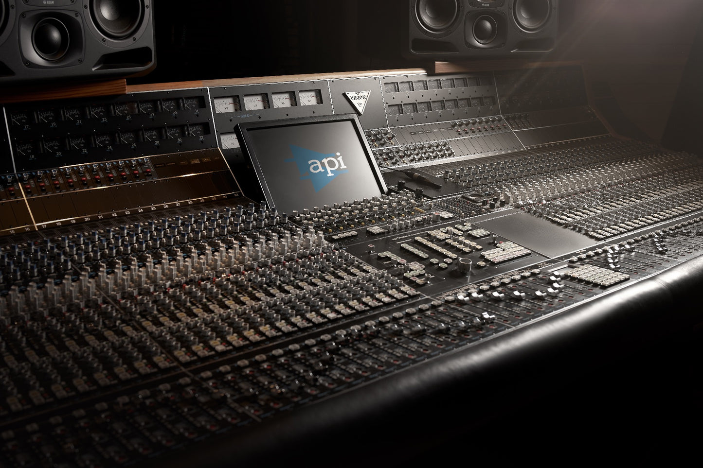 Universal Audio LUNA API Vision Console Emulation Bundle