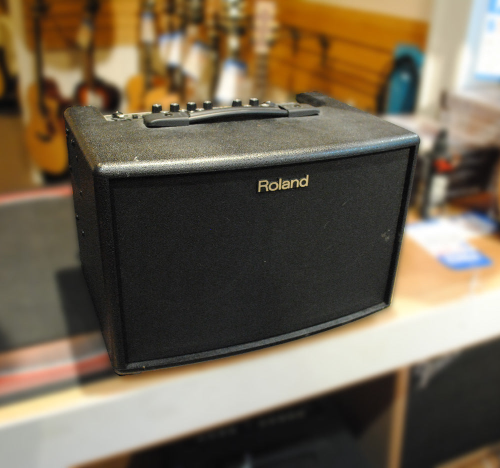 Roland AC-60 Acoustic Guitar Amplifier