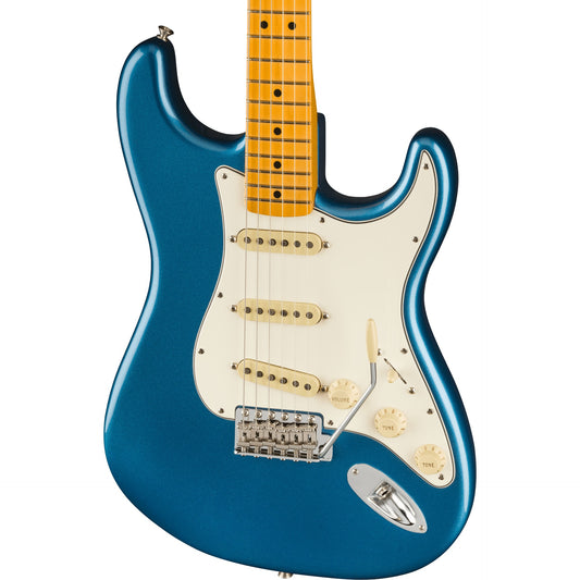 Fender American Vintage II 1973 Stratocaster in Lake Placid Blue