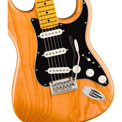Fender American Professional Stratocaster - Maple Fingerboard, Natural