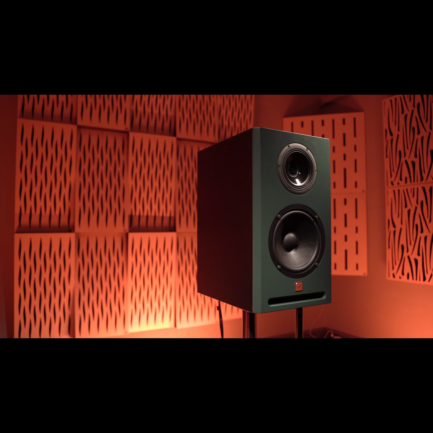Antelope Audio Atlas i8 3 Way Active Studio Monitor