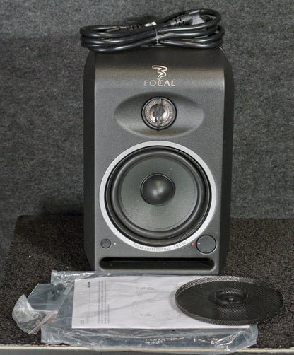 Focal CMS50 2-Way Near Field Monitor 5" Woofer Missing Rubber Footing (CMS50)