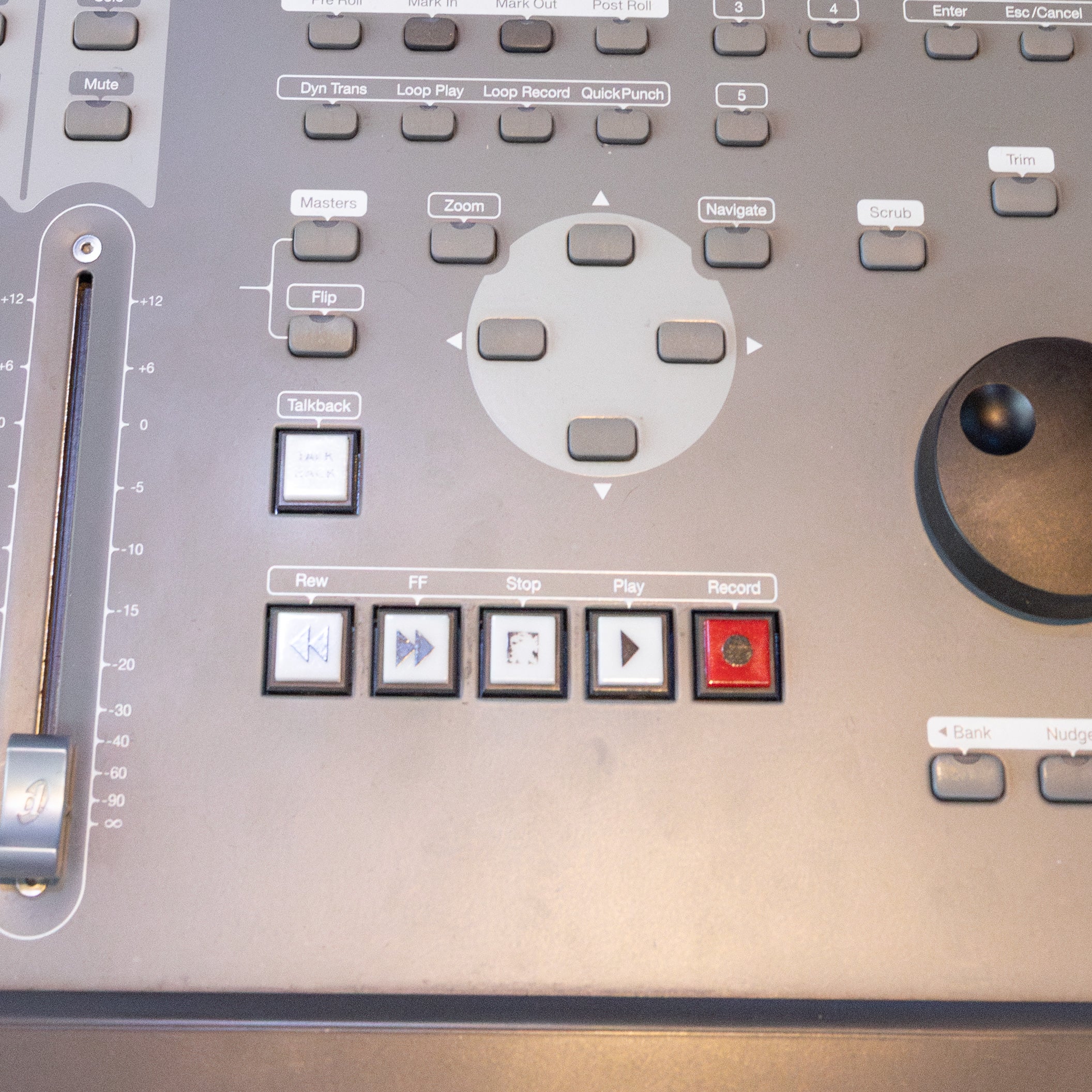 Digidesign Avid C24 Control Surface – Alto Music