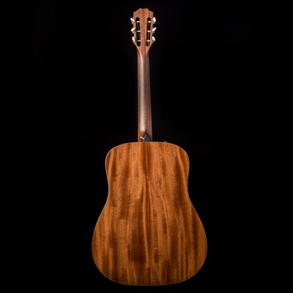 Taylor 510e Dreadnought Acoustic-Electric Guitar w/ Case (510E2016)