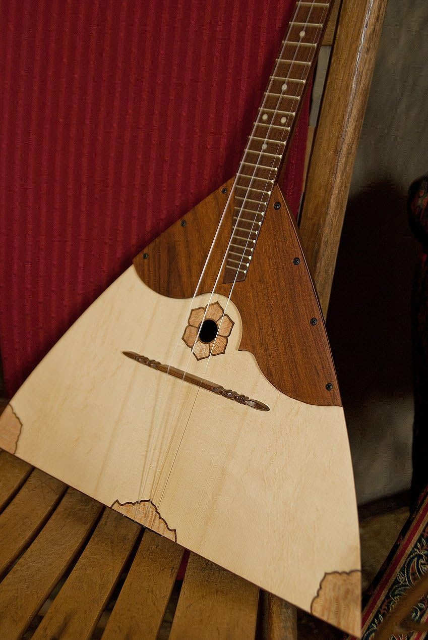Roosebeck Deluxe Prima Balalaika Sheesham Stave Body