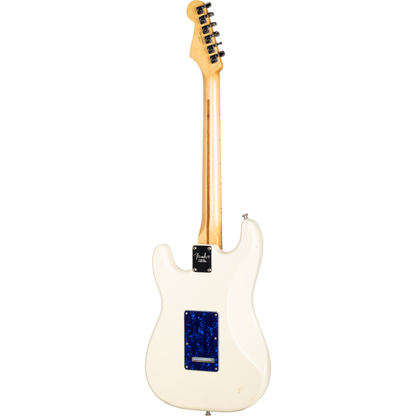 Fender Standard Stratocaster - Maple Fingerboard, Arctic White