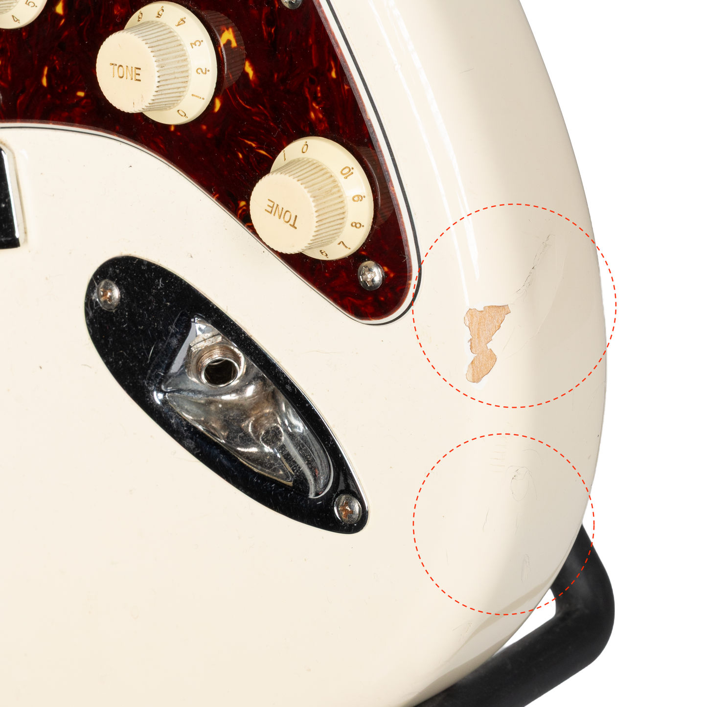 Fender Standard Stratocaster - Maple Fingerboard, Arctic White