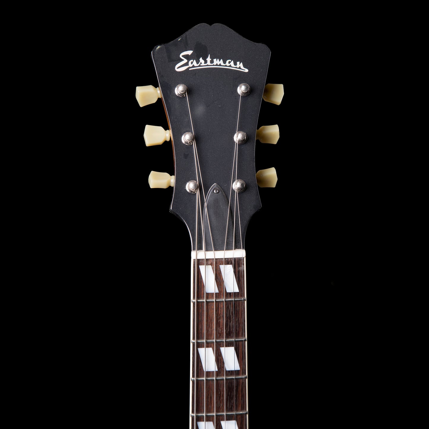 Eastman AR371CE Full Hollowbody Archtop Single Cutaway Sunburst Guitar (AR371CE-SB)