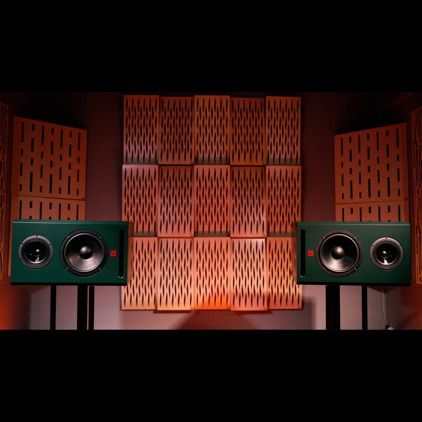 Antelope Audio Atlas i8 3 Way Active Studio Monitor