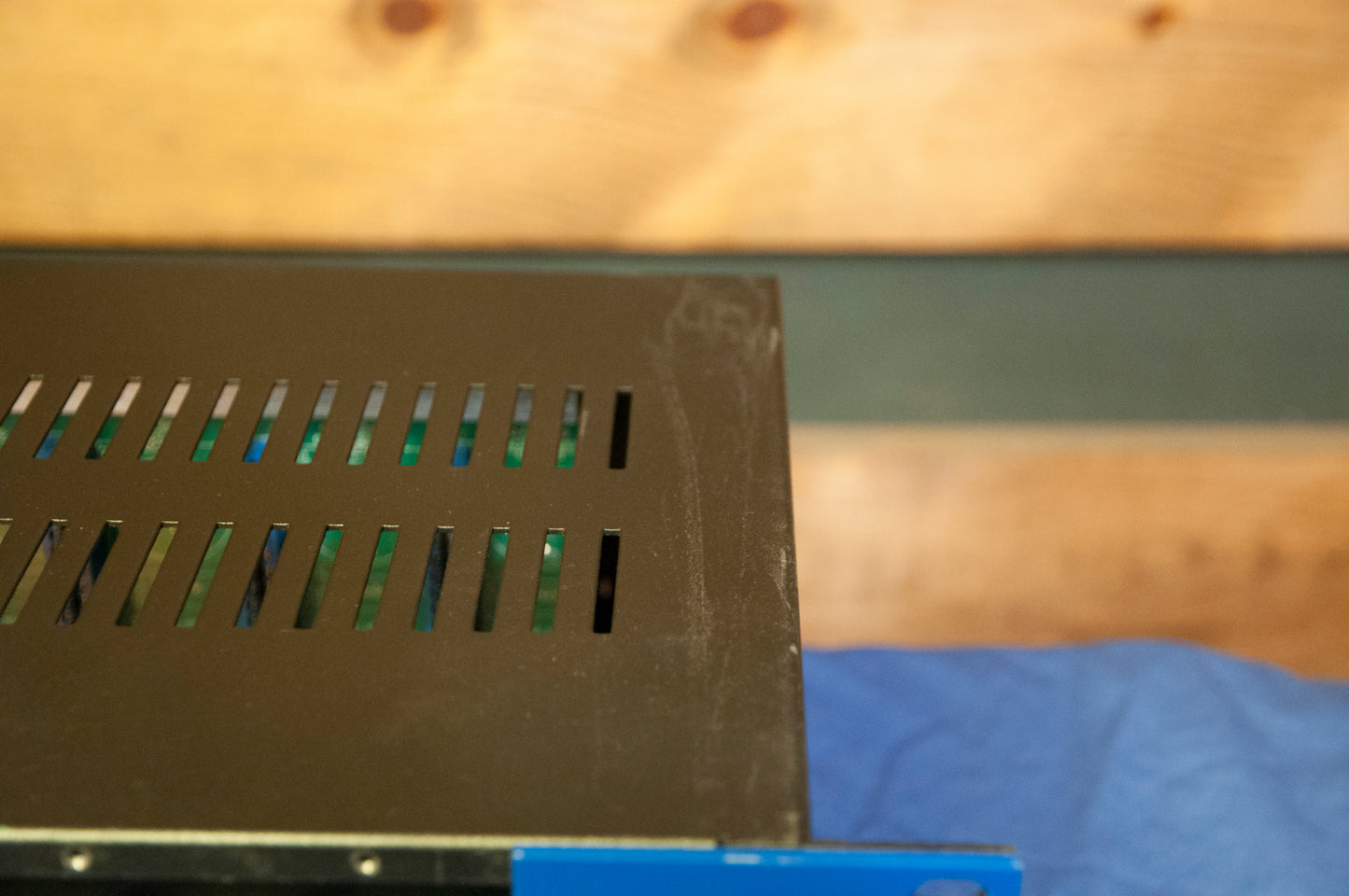 API 10 Slot 500-Series Rack w/ l200 Psu (C101680)