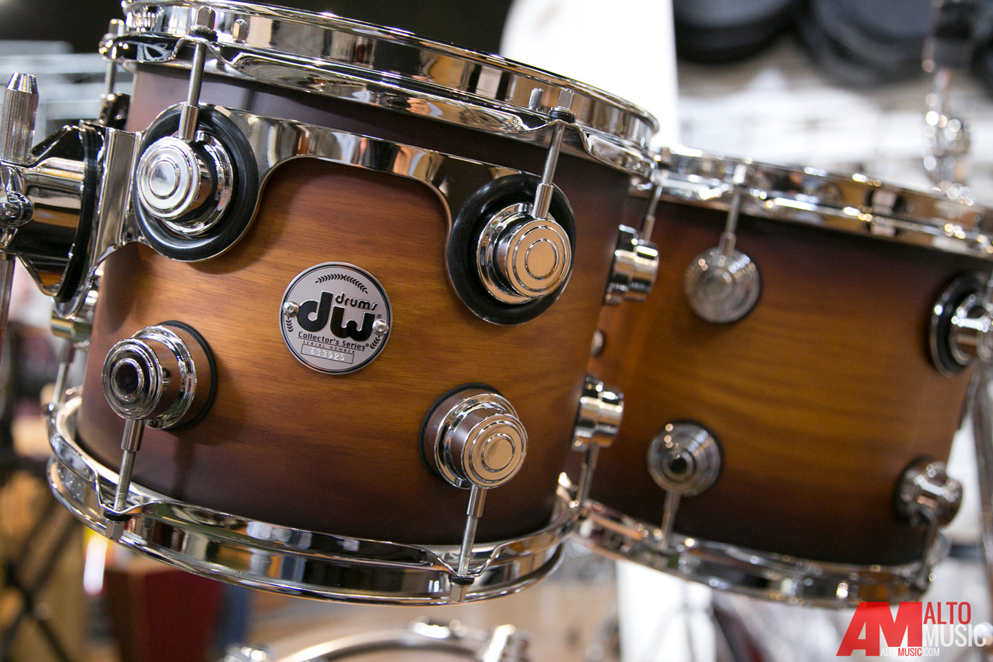 Drum Workshop Collectors Oak 5pc Shell Kit In Hard Satin Amber Tobacco Burst (DRO5225PCHRDSTN)