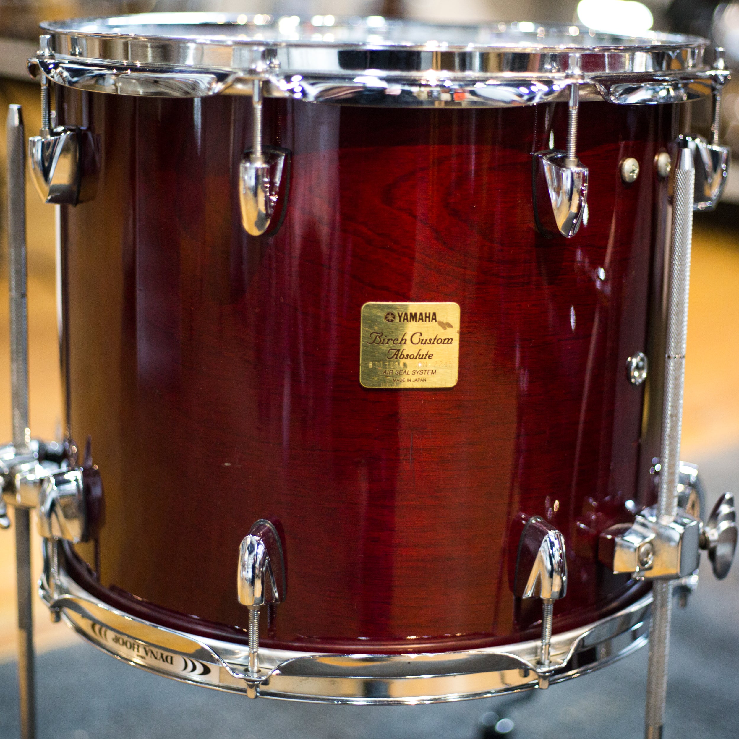 Yamaha Absolute Birch Custom 4pc Drum Set in Wine Red (E4733 Yamaha Absolute Birch Custom 4pc Drum Set in Wine Red (E4733