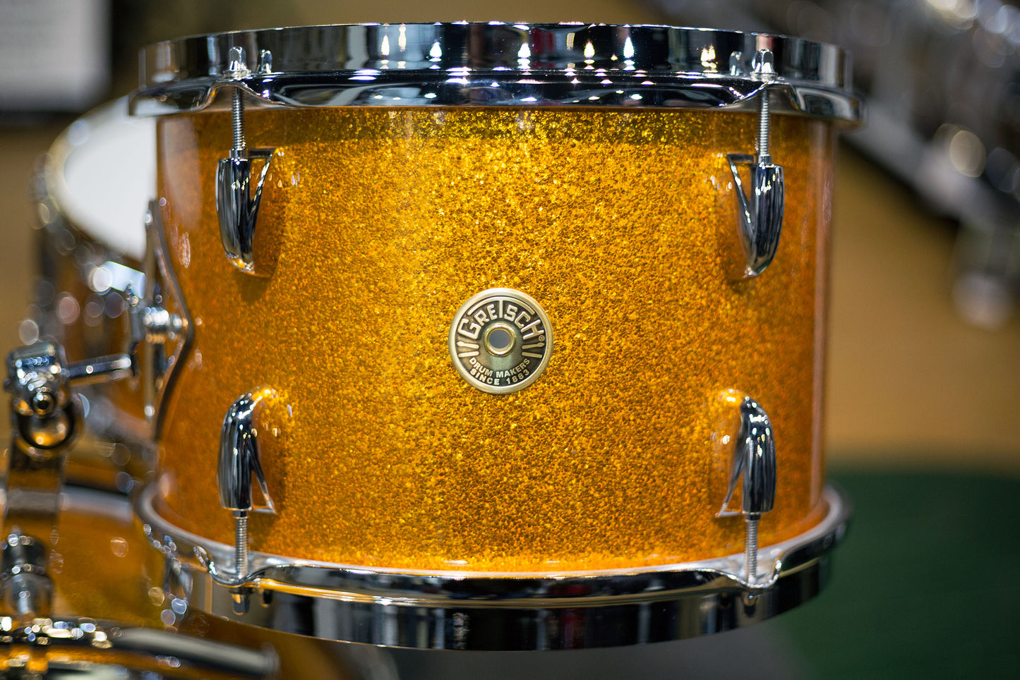 Gretsch Broadkaster with Vintage Specs in Gold Sparkle Nitron Wrap (GKNT204022)