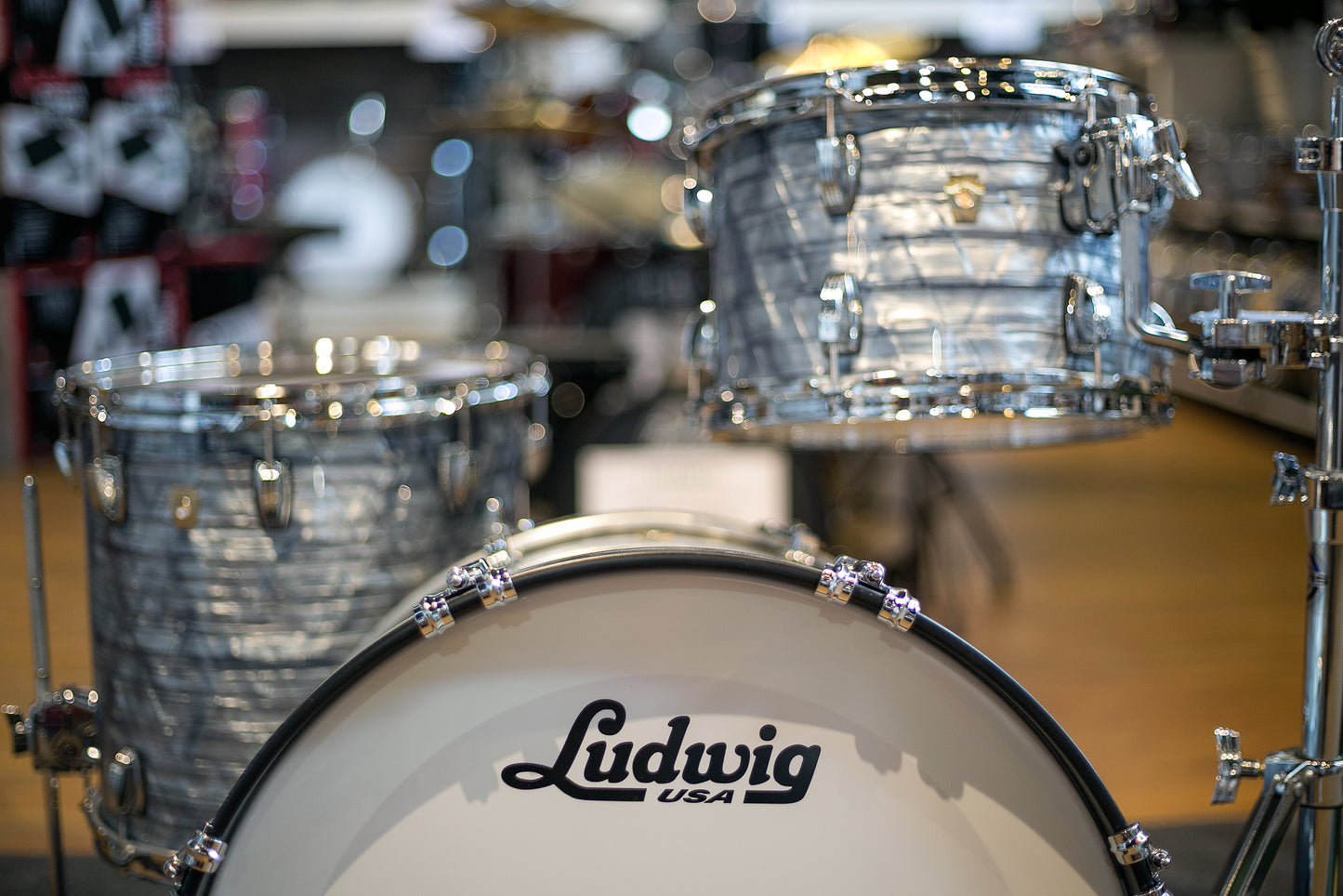 Ludwig Classic Maple Downbeat 3 Piece Drumset In Sky Blue Pearl L8303AX52