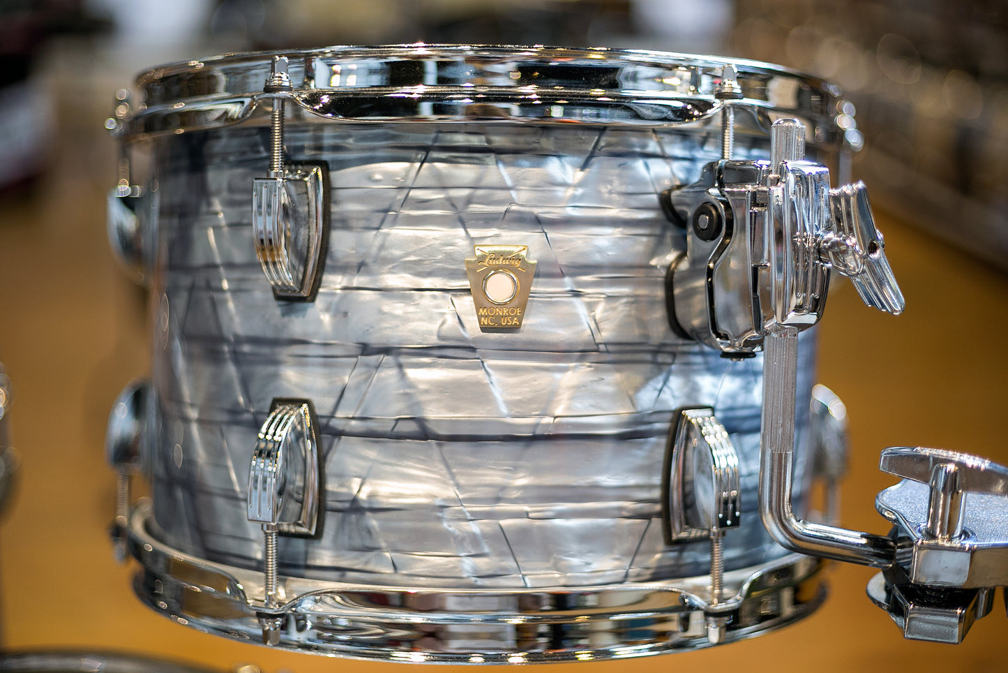 Ludwig Classic Maple Downbeat 3 Piece Drumset In Sky Blue Pearl L8303AX52