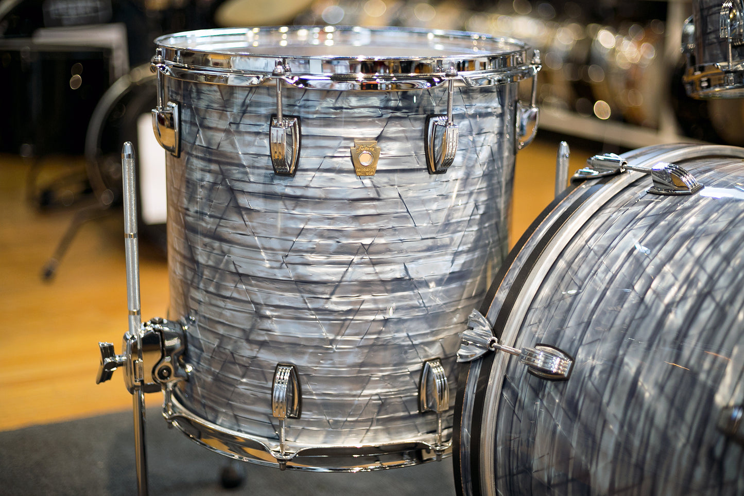 Ludwig Classic Maple Downbeat 3 Piece Drumset In Sky Blue Pearl L8303AX52