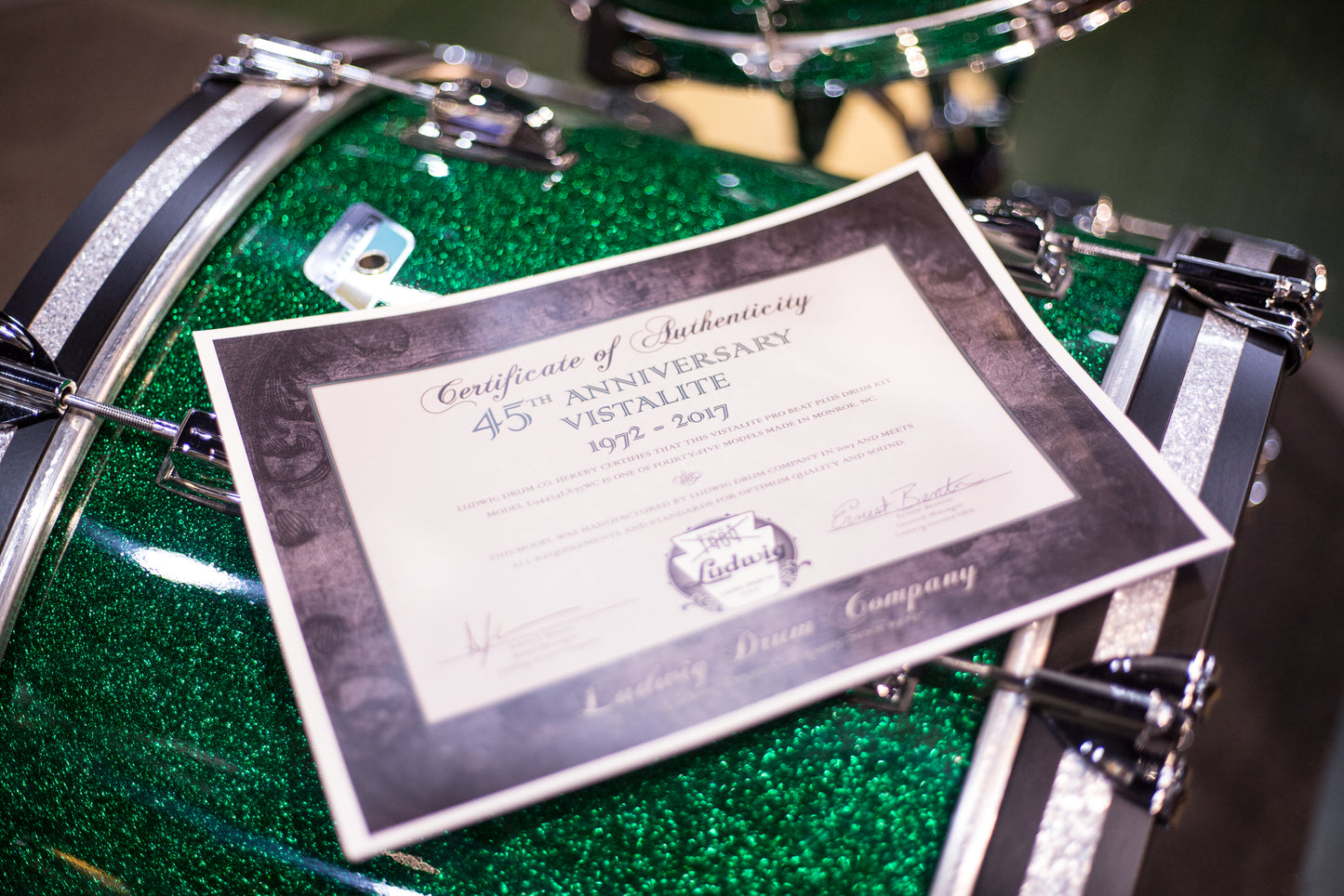 Ludwig Vistalite 45th Anniversary Green Sparkle Drum Kit (L94434LX75WC)