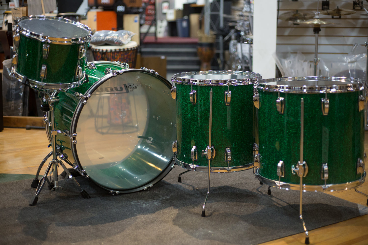 Ludwig Vistalite 45th Anniversary Green Sparkle Drum Kit (L94434LX75WC)