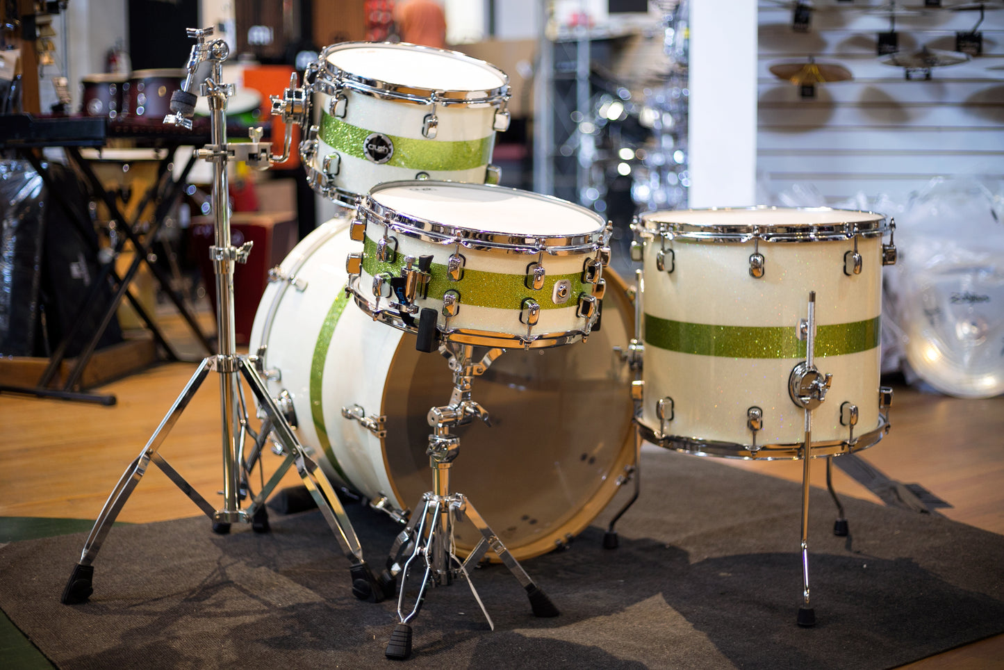 CrushSublime Maple E3 4 Piece Drumset in White w/ Lime Stripe Sparkle S3M428607