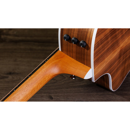 Taylor 212ce Grand Concert Walnut Acoustic Electric Guitar - Natural