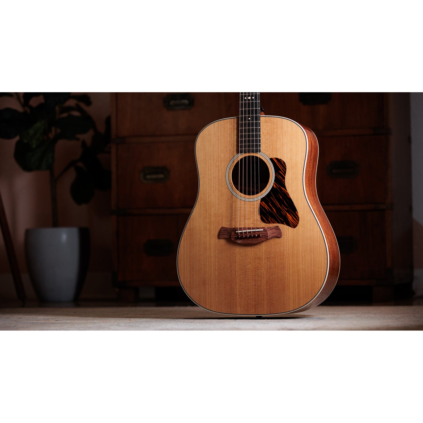 Taylor Gold Label 510e Dreadnought Acoustic Electric Guitar - Natural