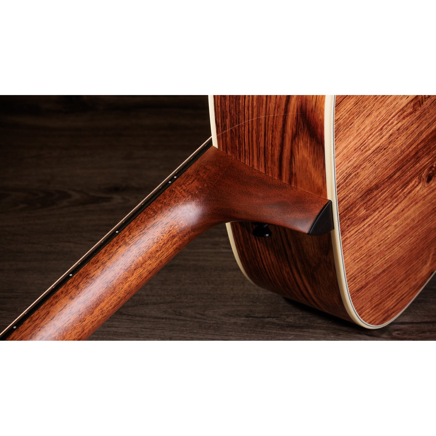 Taylor Gold Label 810e Dreadnought Acoustic Electric Guitar - Natural