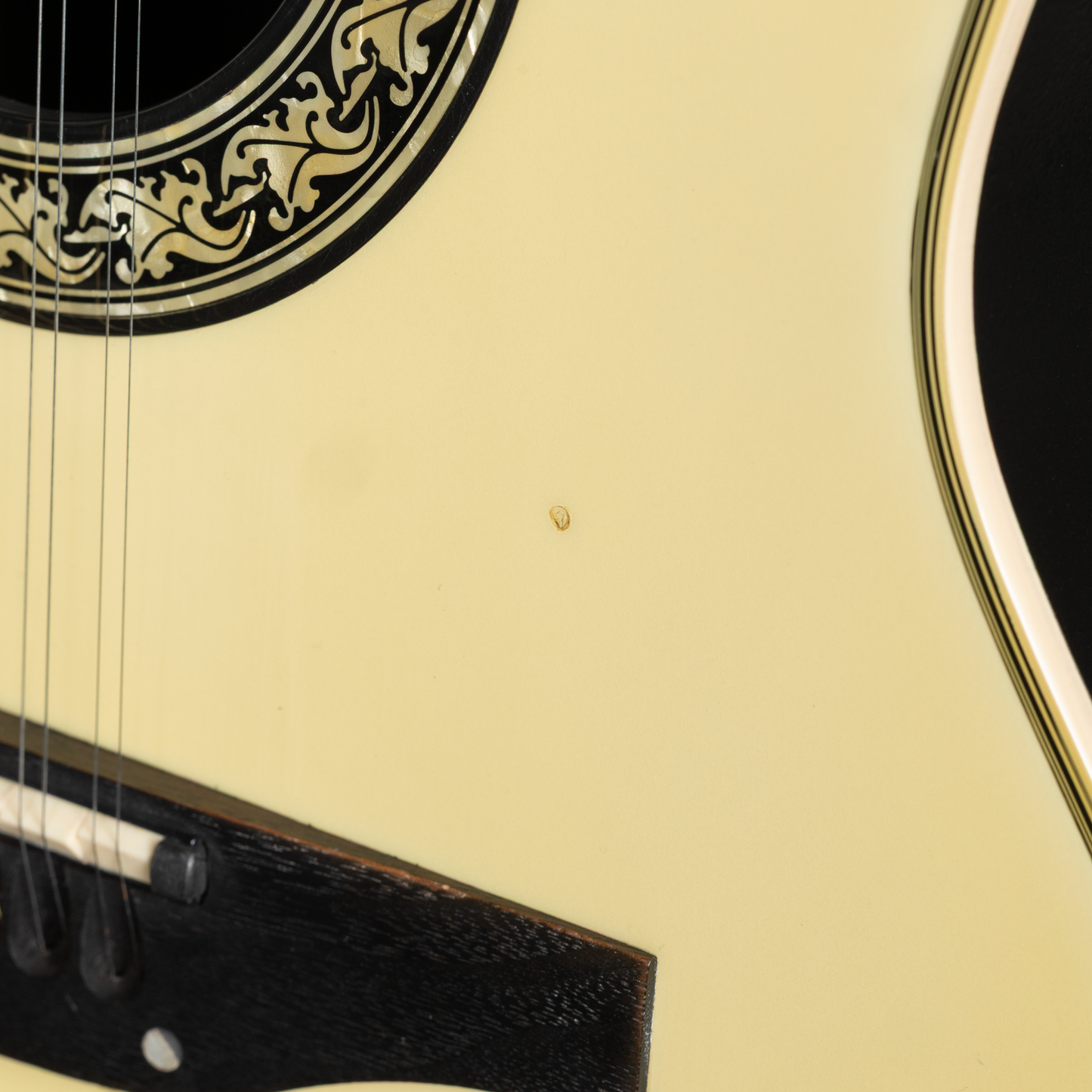 Ovation 1756 Legend 1990 12-String Acoustic Electric Guitar - Ivory/Natural Top