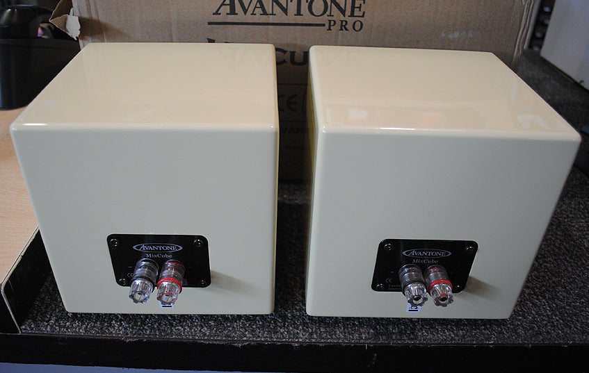 Avantone MixCubes Passive Full-Range Mini Reference Monitors in Butter Creme