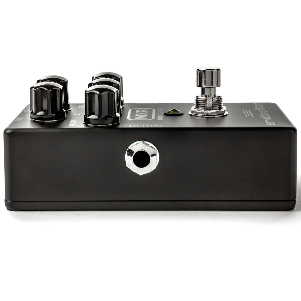 bass filter pedal MXR M82B Bass Envelope Filter Blackout Series Pedal