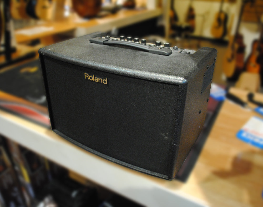 Roland AC60 Acoustic Guitar Amplifier – Alto Music