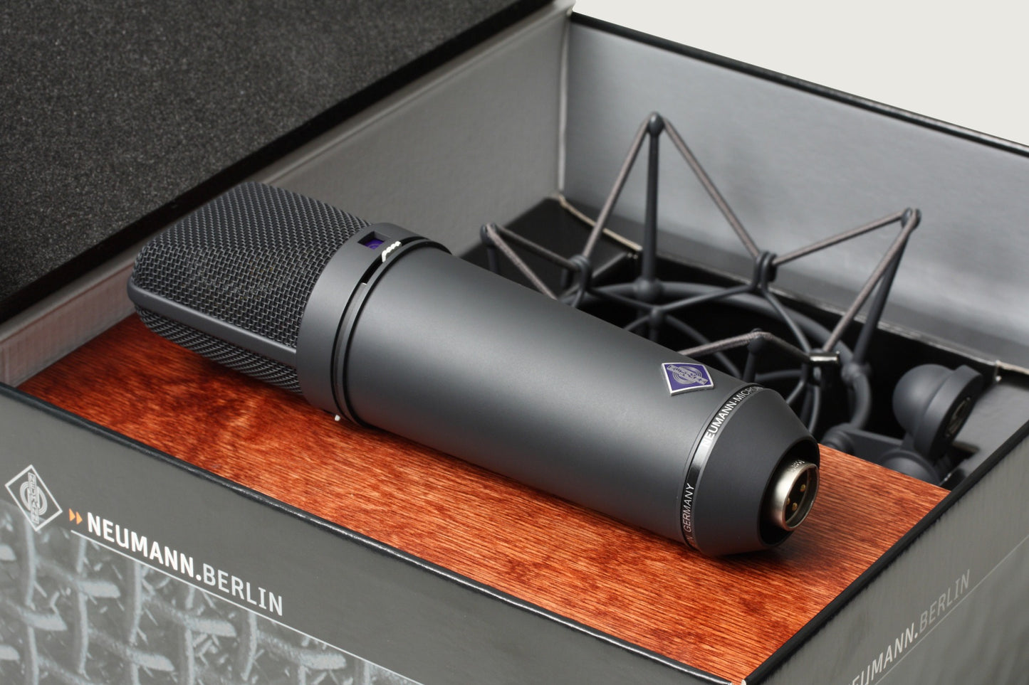 Neumann U87AI Studio Set Professional Vocal Condenser Microphone - Matte Black